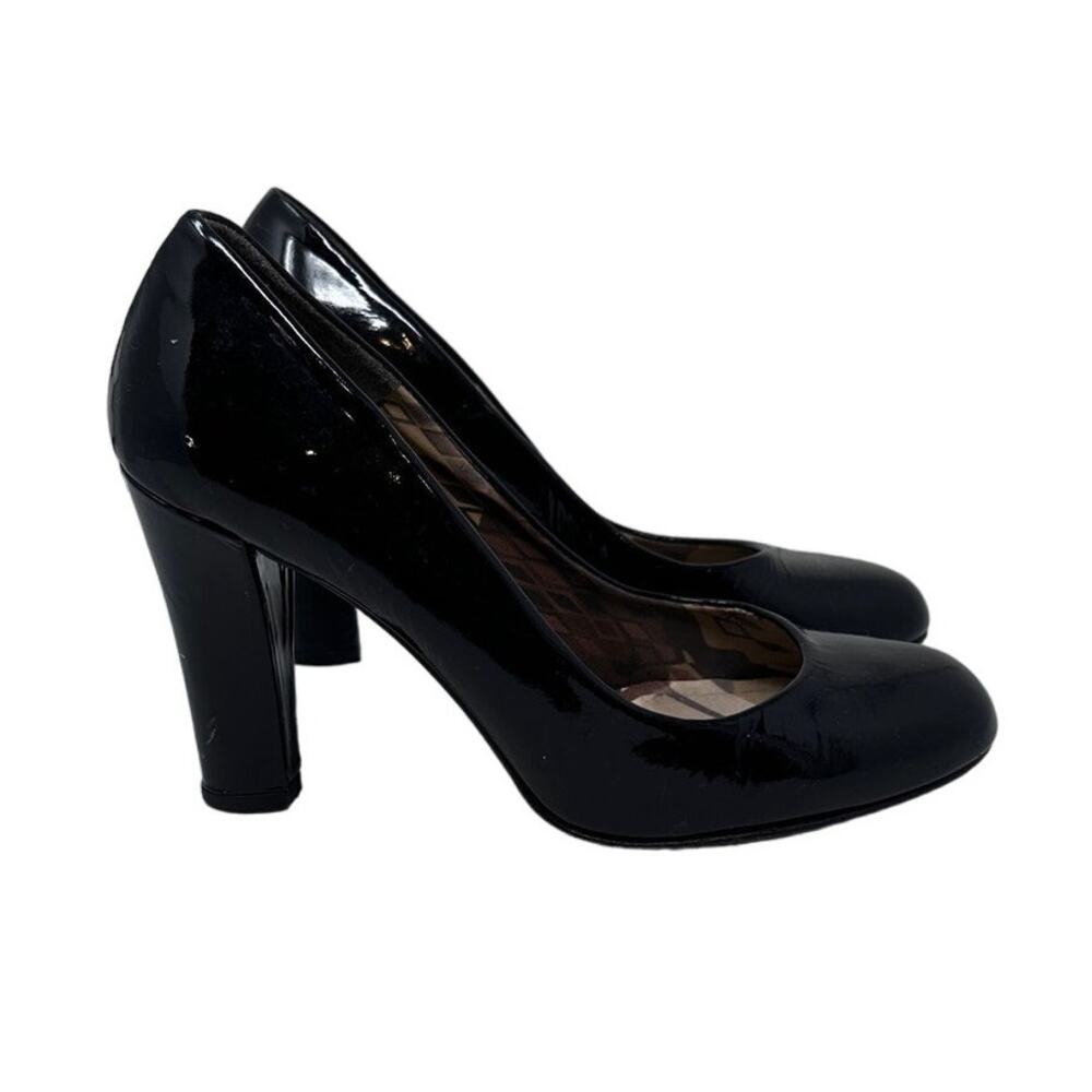 Stuart Weitzman Black Patent Heels size 8